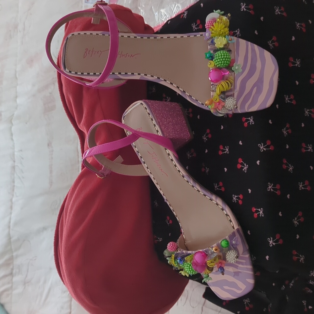 Betsey Johnson Beaded Sparkly Ankle Strap Heels Size 10 - Picture 4 of 12